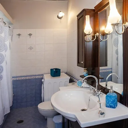 Holiday home Triantaros View